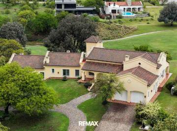 Casa · 388m² · 7 Ambientes · 2 Cocheras · Venta Casa Potrerillo de Larreta