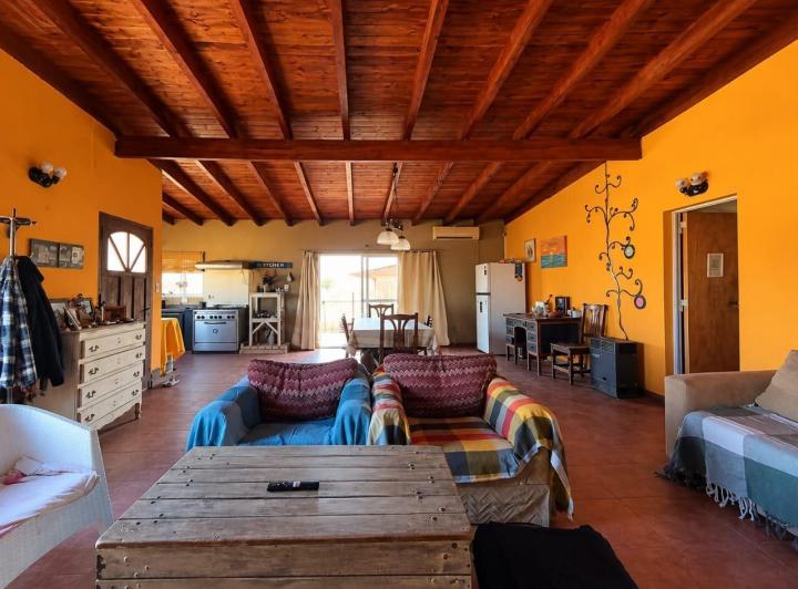 Casa · 128m² · 6 Ambientes · 2 Cocheras