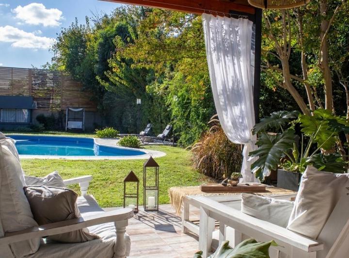 Casa · 185m² · 5 Ambientes · 2 Cocheras