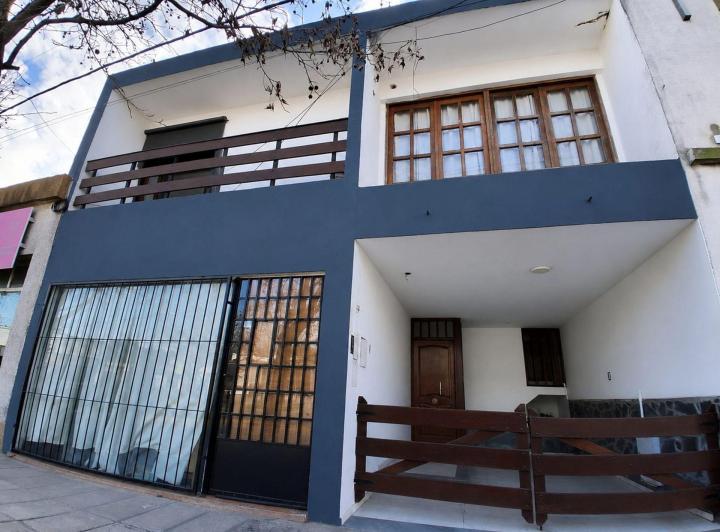Casa · 128m² · 3 Ambientes · 1 Cochera