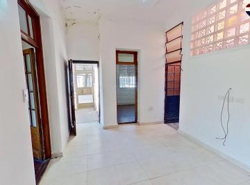 Casa · 115m² · 5 Ambientes · Casa en Lote Propio con Terraza Parque Avellaneda