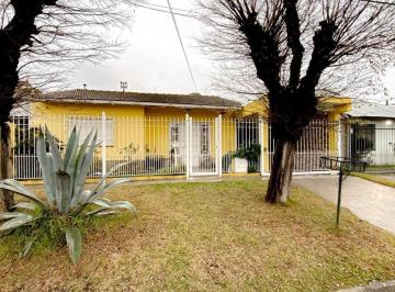 Casa · 108m² · 3 Ambientes · 1 Cochera · Venta Casa 3 Ambientes con Quincho y Parque