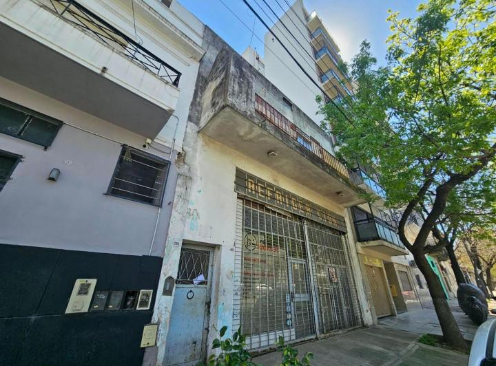 Casa · 306m² · 5 Ambientes · 1 Cochera