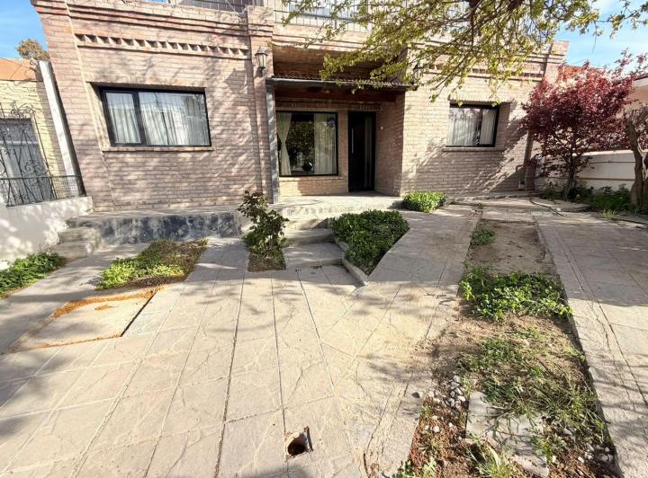 Casa · 140m² · 3 Ambientes