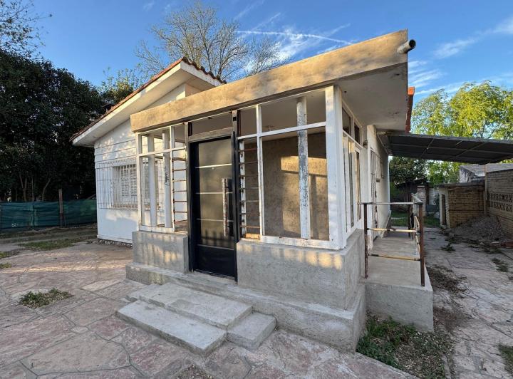 Casa · 127m² · 5 Ambientes · 2 Cocheras