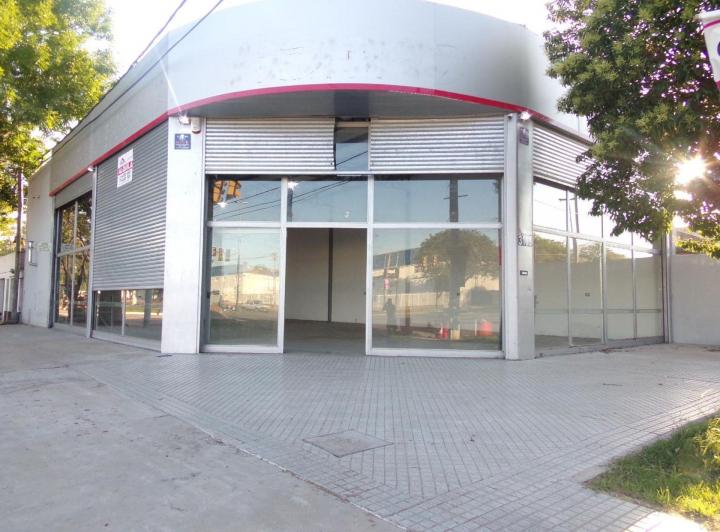 Local comercial · 228m²