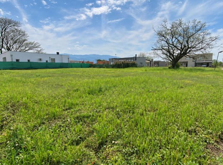 Terreno · 633m²