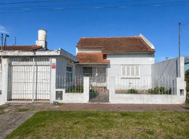 Casa · 160m² · 3 Ambientes · 1 Cochera