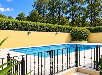 Casa · 117m² · 3 Ambientes · 1 Cochera · Casa Dúplex en Venta en Canning Apto Credito