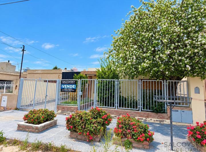 Casa · 145m² · 4 Ambientes · 1 Cochera