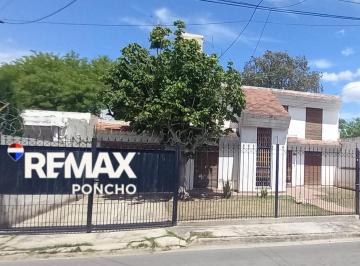 Casa · 90m² · 4 Ambientes · 3 Cocheras · Se Alquila Casa 3 Dormit. B° La Chacarita