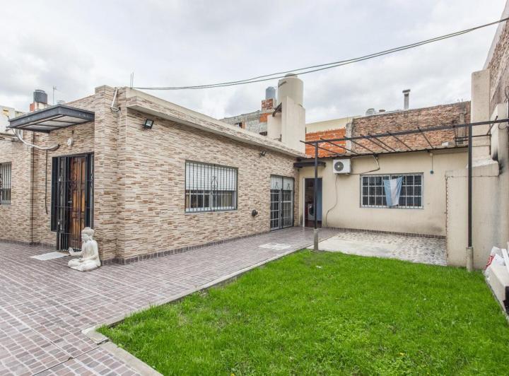 Casa · 427m² · 11 Ambientes · 2 Cocheras