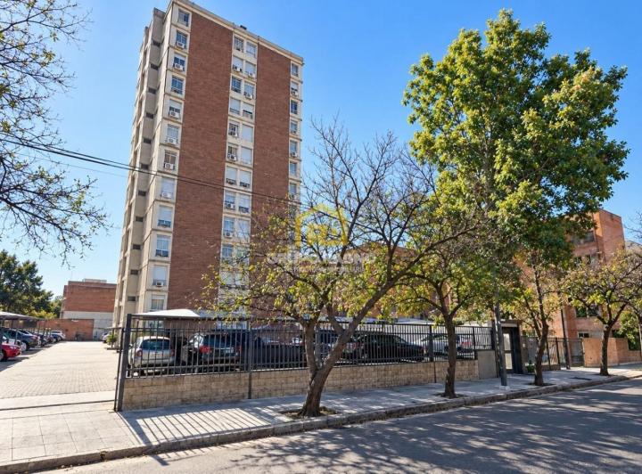Departamento · 66m² · 5 Ambientes · 1 Cochera