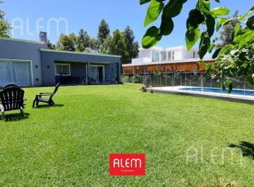 Casa · 120m² · 4 Ambientes · 1 Cochera · Casa en Alquiler en El Ombu | 3 Dorm. | Pb