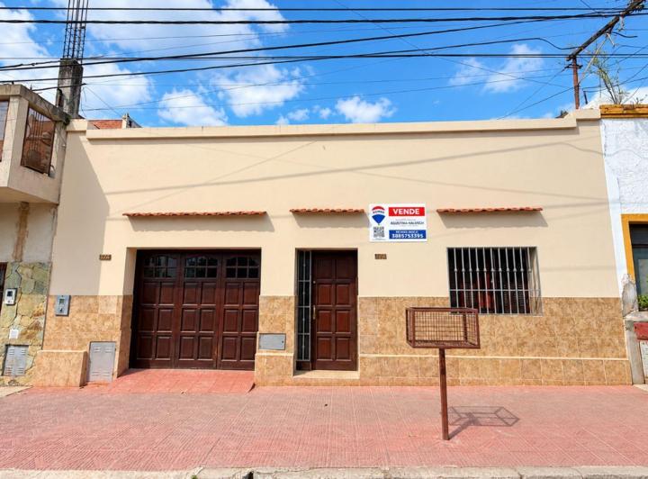 Casa · 190m² · 6 Ambientes · 1 Cochera