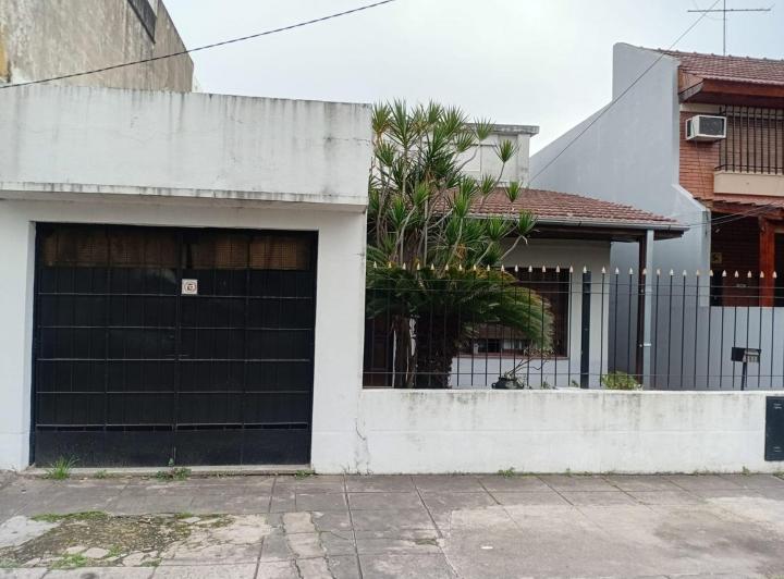Casa · 95m² · 3 Ambientes · 1 Cochera