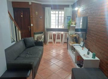 Casa · 67m² · 3 Ambientes · 1 Cochera · Venta Duplex 3 Ambientes Patio Garage Apto Credito