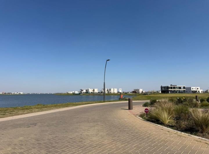 Terreno · 712m²