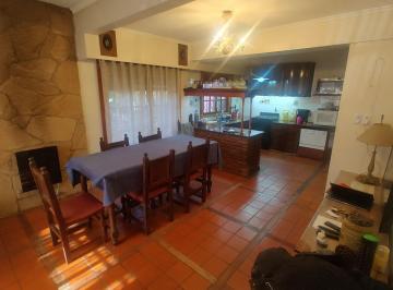 Casa · 180m² · 4 Ambientes · 1 Cochera · Venta 2 Casas 4 y 3 Amb. Quilmes