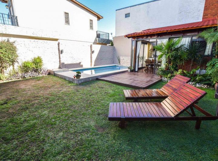 Casa · 263m² · 5 Ambientes · 1 Cochera