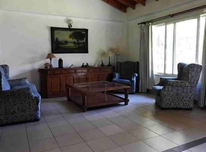 Casa · 160m² · 4 Ambientes · 2 Cocheras