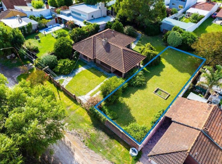 Terreno · 383m²