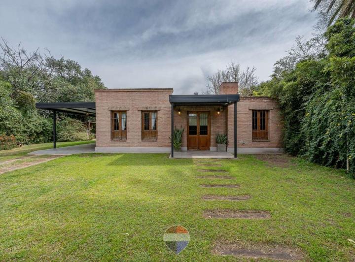 Casa · 131m² · 6 Ambientes · 2 Cocheras
