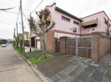 Casa · 231m² · 5 Ambientes · 1 Cochera · Venta Casa 5 Ambientes en Quilmes