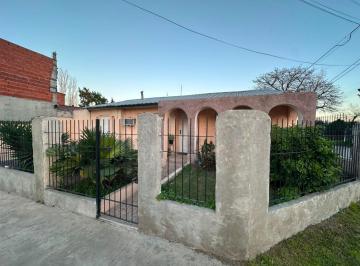Casa · 194m² · 7 Ambientes · 3 Cocheras · Venta/permuta Casa Multifamiliar C/ Cocheras