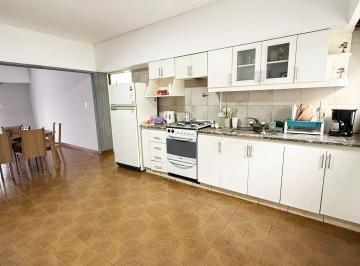 Casa · 180m² · 5 Ambientes · 2 Cocheras · Venta Casa PH Multifamiliar en El Palomar