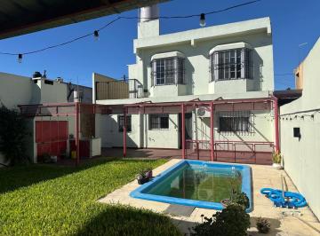Casa · 180m² · 7 Ambientes · 2 Cocheras · Venta de Casa 7 Ambientes en Tigre C/ Cochera