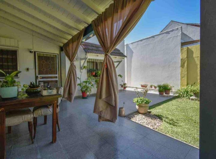 Casa · 77m² · 3 Ambientes · 1 Cochera