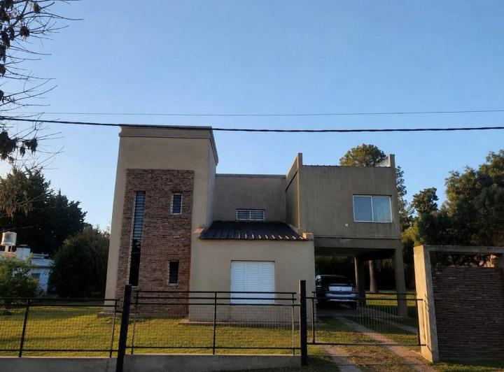 Casa · 186m² · 5 Ambientes · 1 Cochera