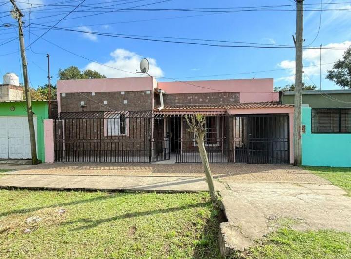 Casa · 90m² · 2 Ambientes · 1 Cochera
