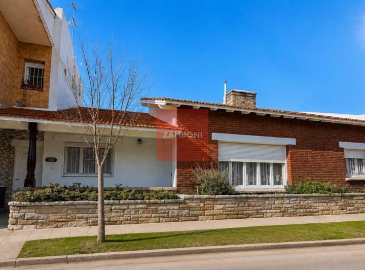 Casa · 120m² · 4 Ambientes · 1 Cochera