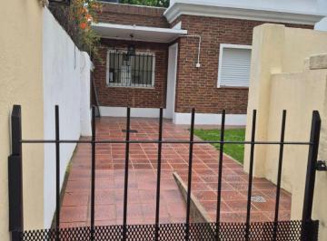 PH de 3 ambientes, La Matanza · PH 3 Ambientes a Estrenar con Patio, Jardín y Cochera – Ramos Mejía