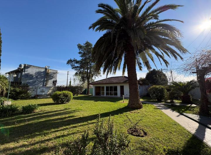 Casa · 600m² · 3 Ambientes · 2 Cocheras