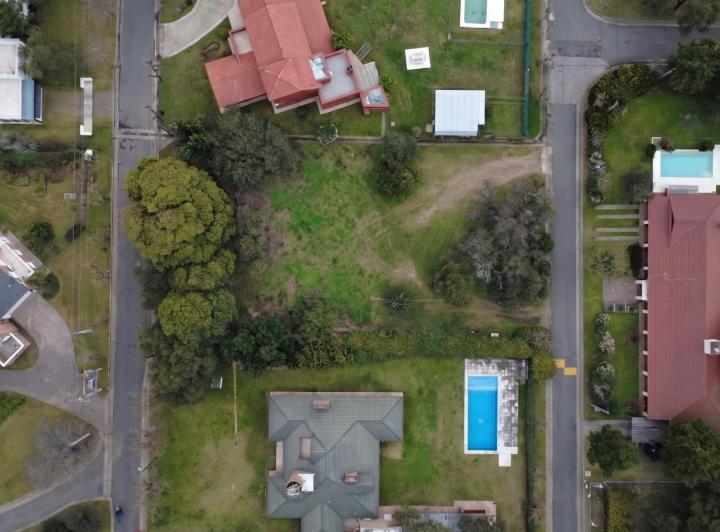 Terreno · 1612m²
