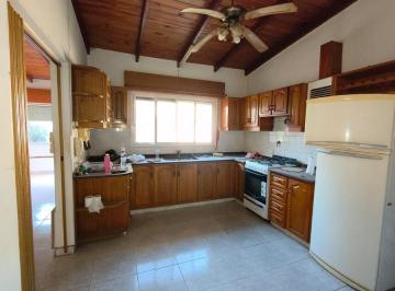 Casa · 80m² · 2 Ambientes · Casa Interna 1 Dormitorio en Cinco Esquinas