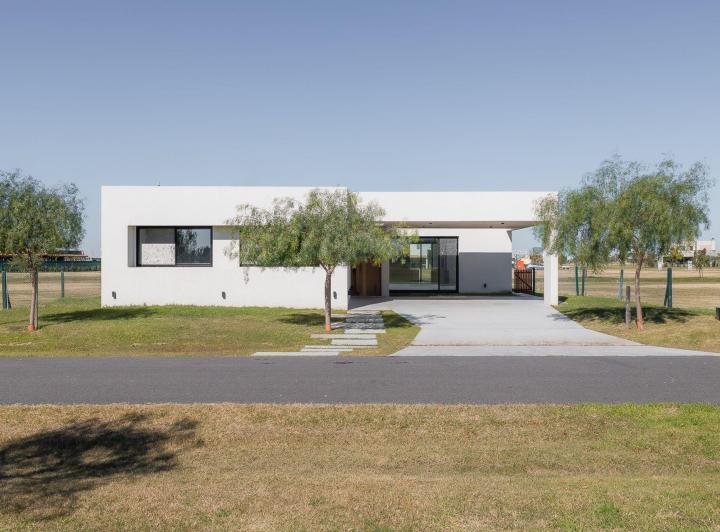 Casa · 193m² · 4 Ambientes · 1 Cochera