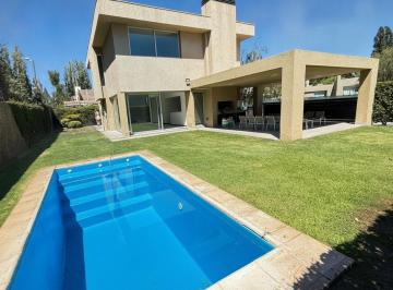Casa de 4 ambientes, Luján de Cuyo · Casa en Alquiler en El Corazón de Chacras de Coria