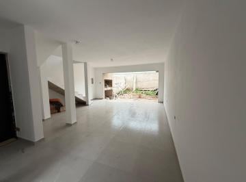 Casa · 130m² · 5 Ambientes · 2 Cocheras · Alquiler Duplex 2 Dorm. Nuevo Urca