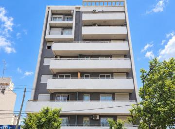 Local comercial de 2 ambientes, Córdoba · - Local Comercial en Av Colon 2134 - Patio y 2 Baños