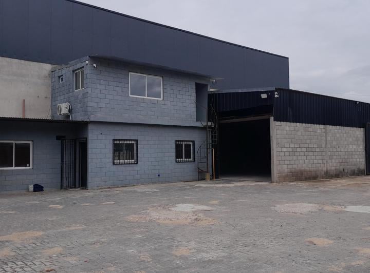 Bodega-Galpón · 210m² · 3 Ambientes