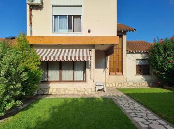 Casa de 5 ambientes, Tres de Febrero · Venta Casa 5 Ambientes en Ciudad Jardín El Palomar Excelente Estado