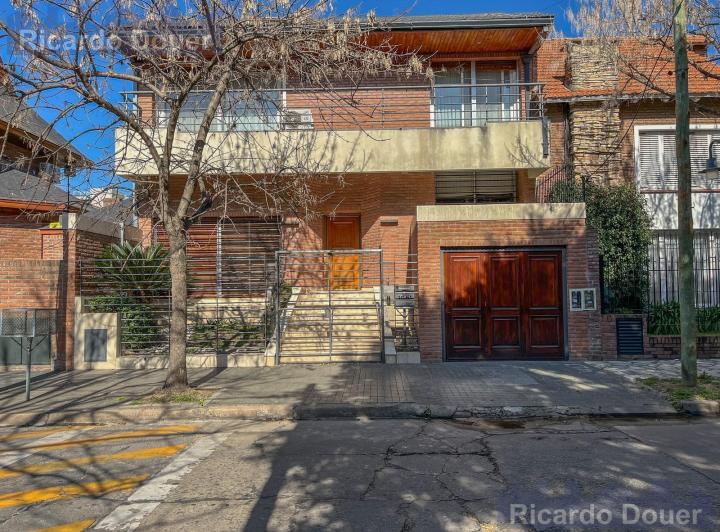 Casa · 378m² · 3 Dormitorios