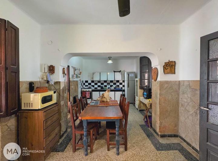 Casa · 78m² · 4 Ambientes · 2 Cocheras