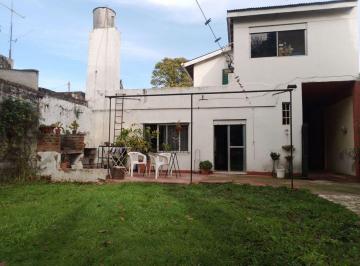 Casa · 125m² · 5 Ambientes · 1 Cochera · Casa de 5 Ambientes con 325 m Centro de Llavallol
