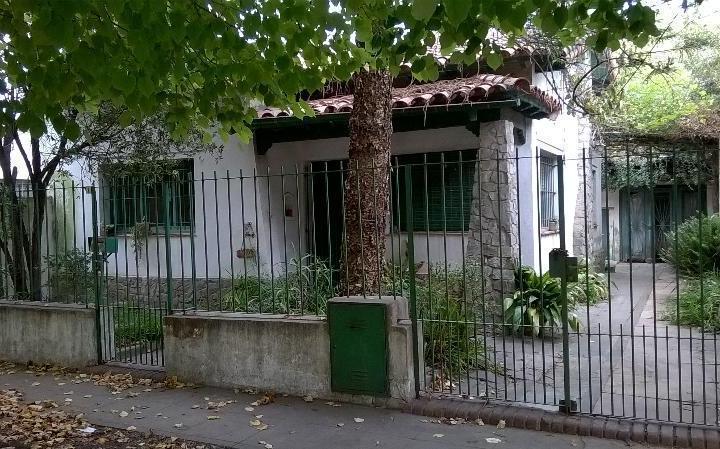 Casa · 100m² · 3 Ambientes · 1 Cochera