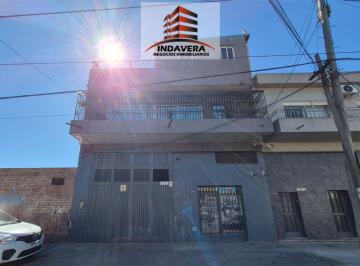 Bodega-Galpón de 3 ambientes, Tres de Febrero · Excelente Galpón de 897 m² Cubiertos - con Montacargas y Vivienda - Caseros